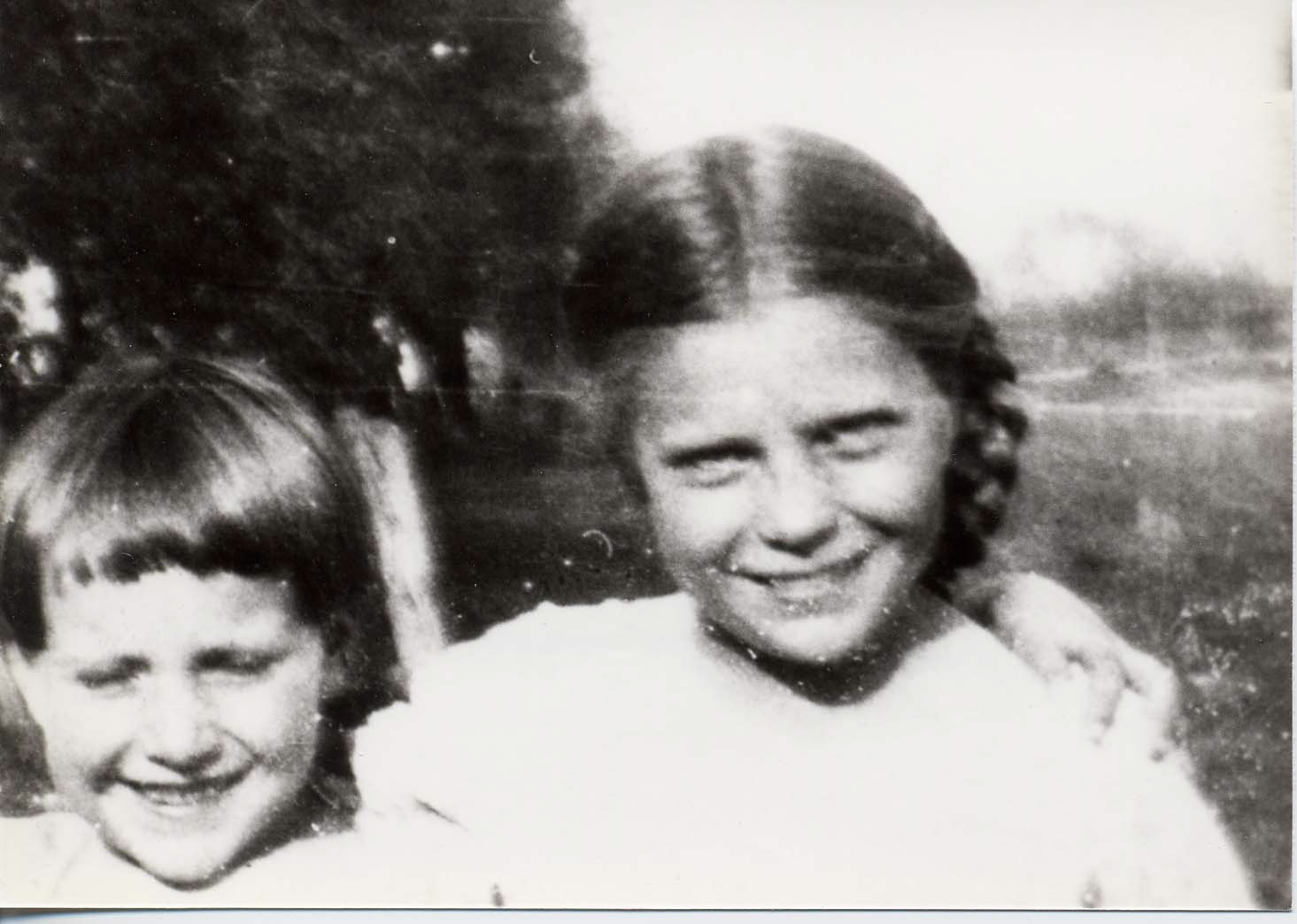 winnie & amy anfinson.jpg